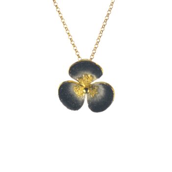 Επιχρυσωμένο 925 μενταγιόν λουλούδι με μαύρα νανοκρύσταλλα